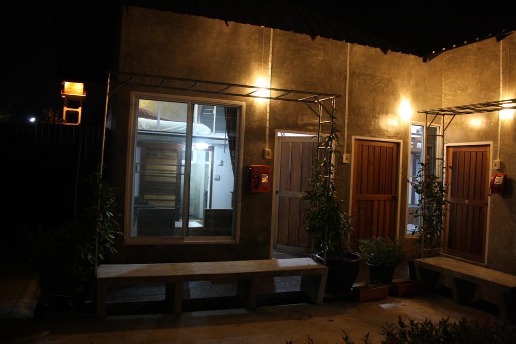 Zan Pla Nade Guesthouse Chiang Rai Zimmer foto